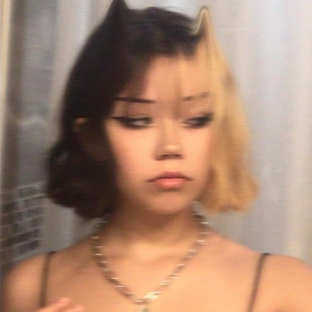 Meet your Posher, Paris